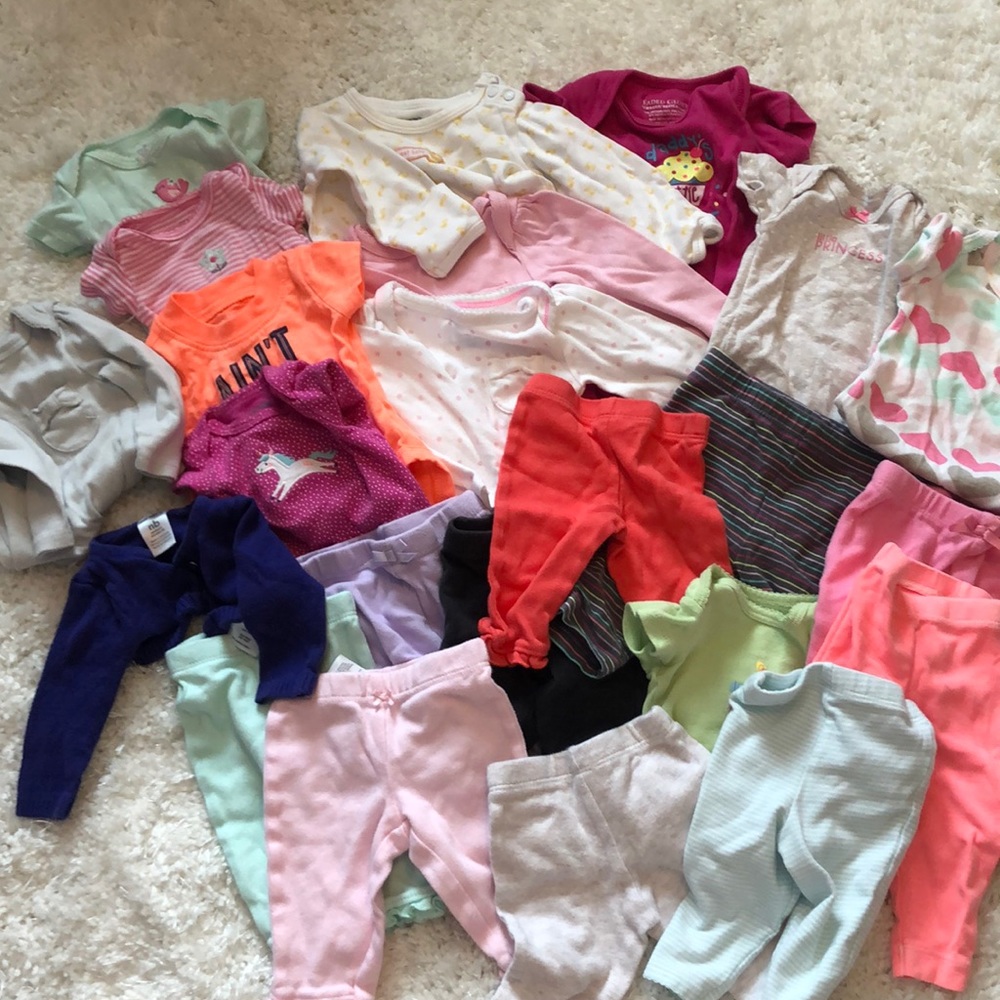 Newborn girls clothes lot